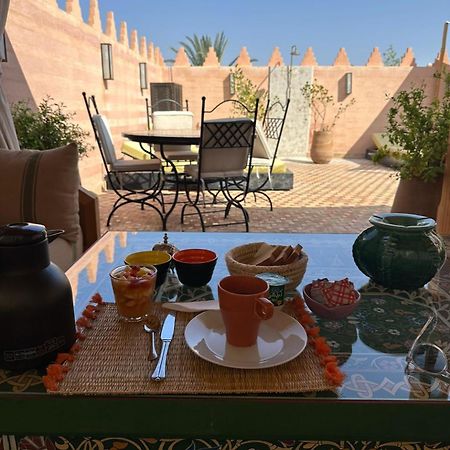 Riad Des Trois Palais Marrakesh Exterior photo