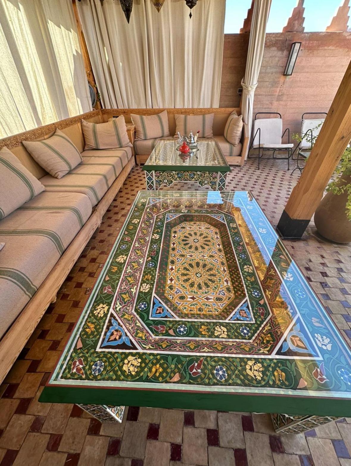 Riad Des Trois Palais Marrakesh Exterior photo
