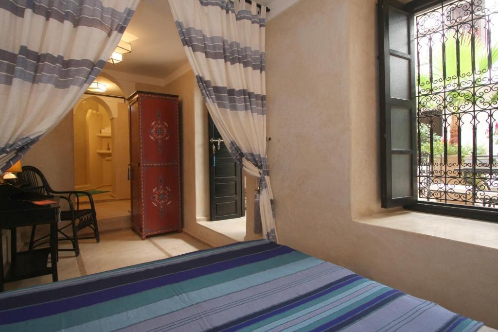 Riad Des Trois Palais Marrakesh Room photo