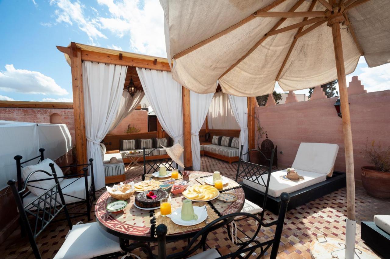 Riad Des Trois Palais Marrakesh Exterior photo